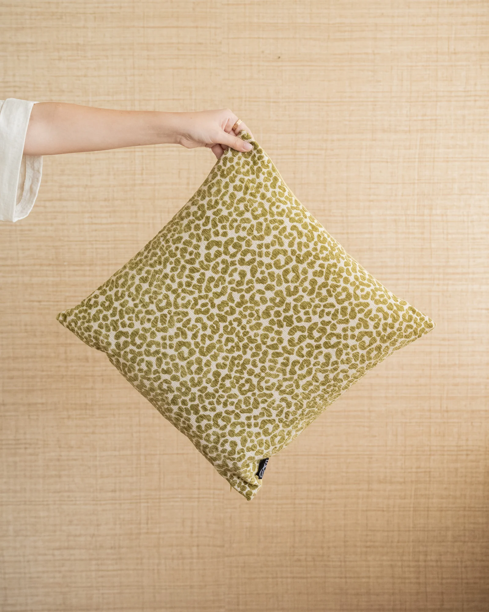Cushion Siem Leopard Green - Image 6