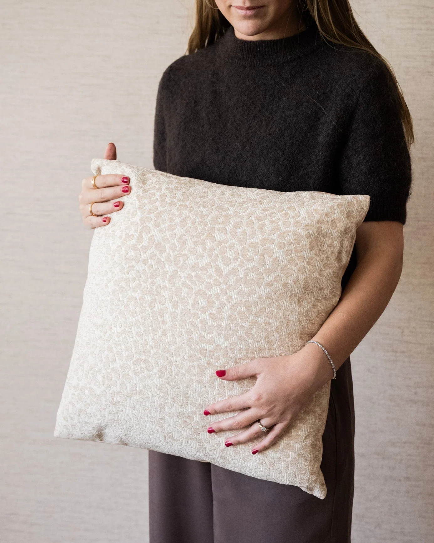Cushion Siem Leopard Sand - Image 3