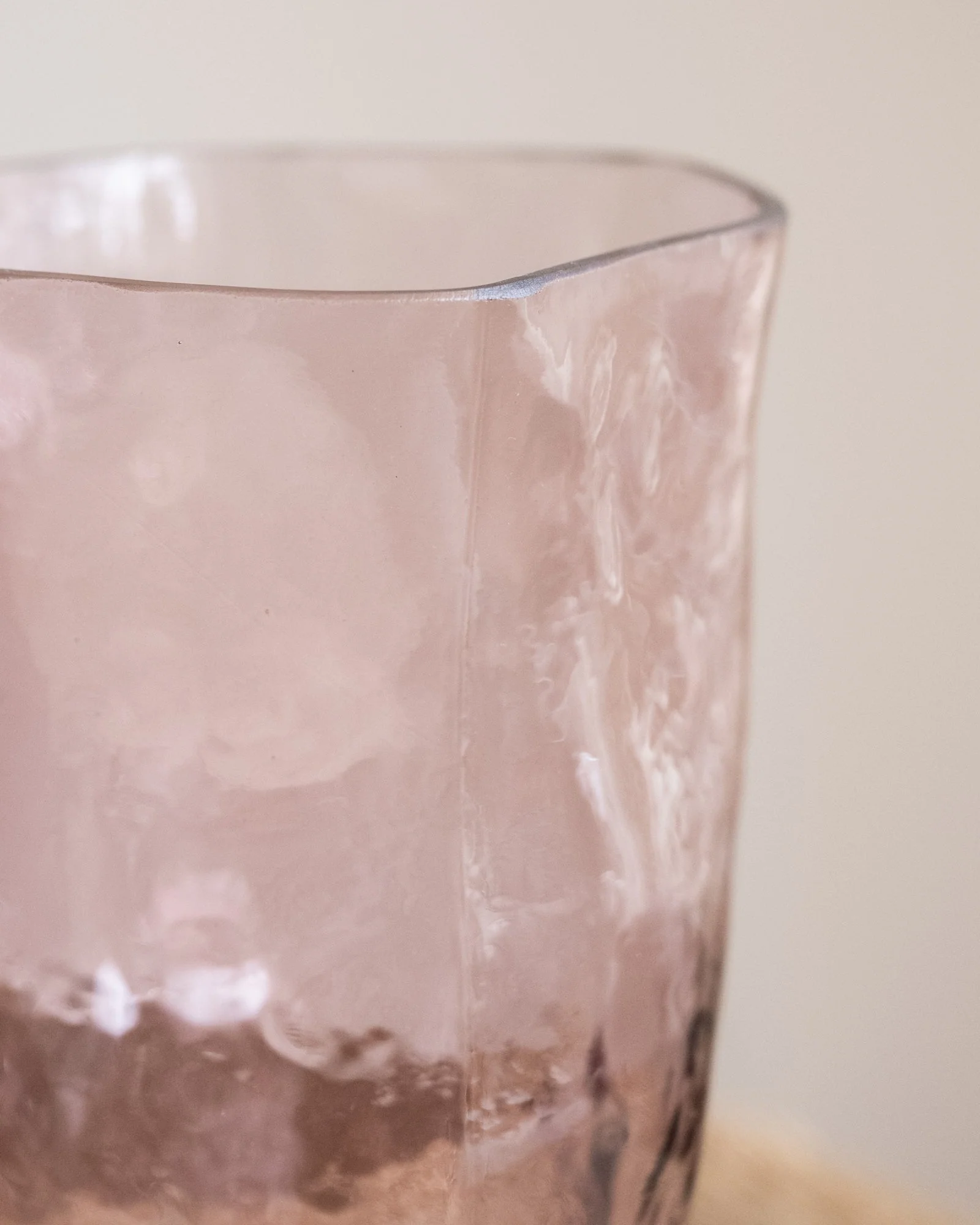 Vaas Berry Glass Pink - Image 3