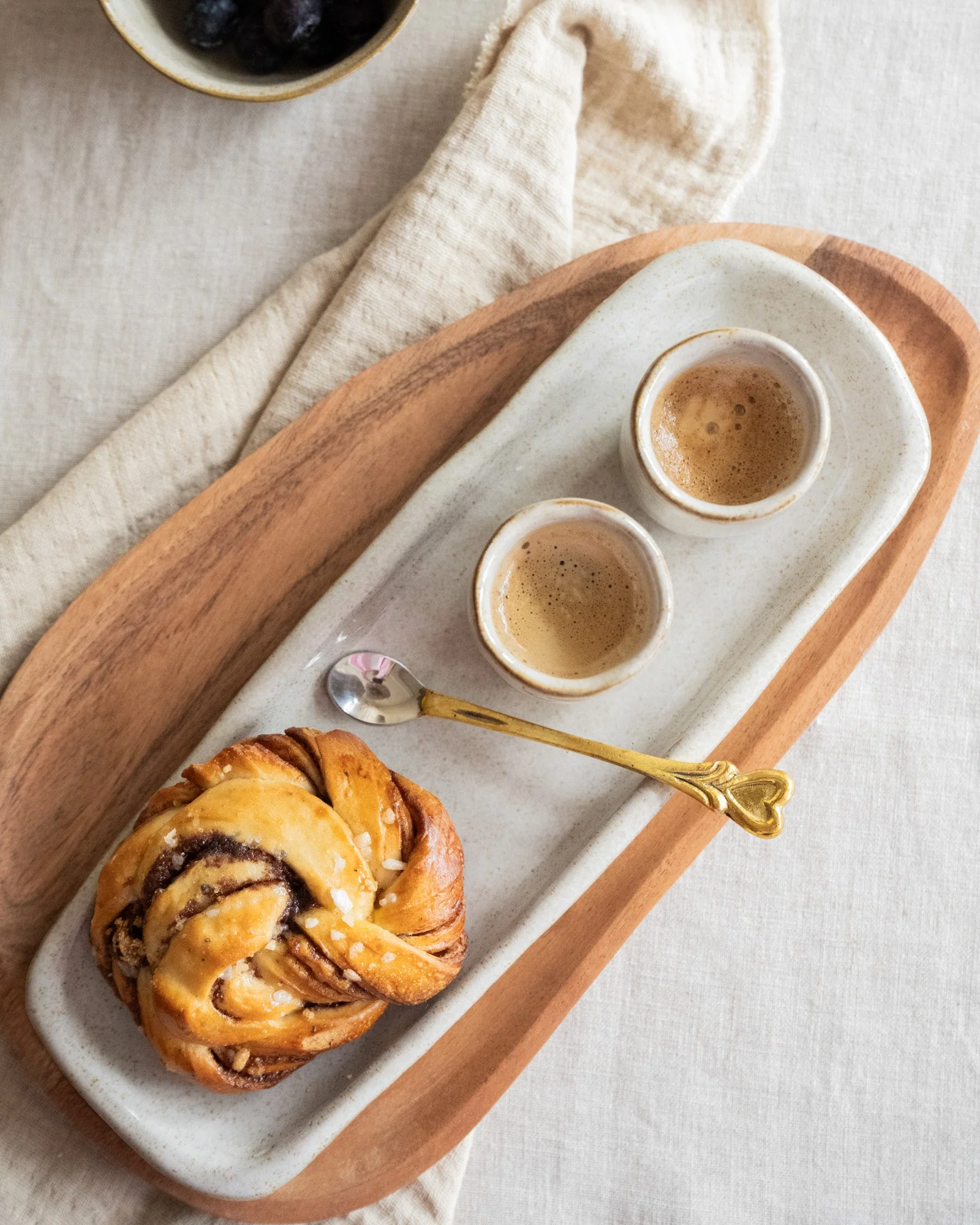 Handmade Serving Tray Serpa Beige - Image 3
