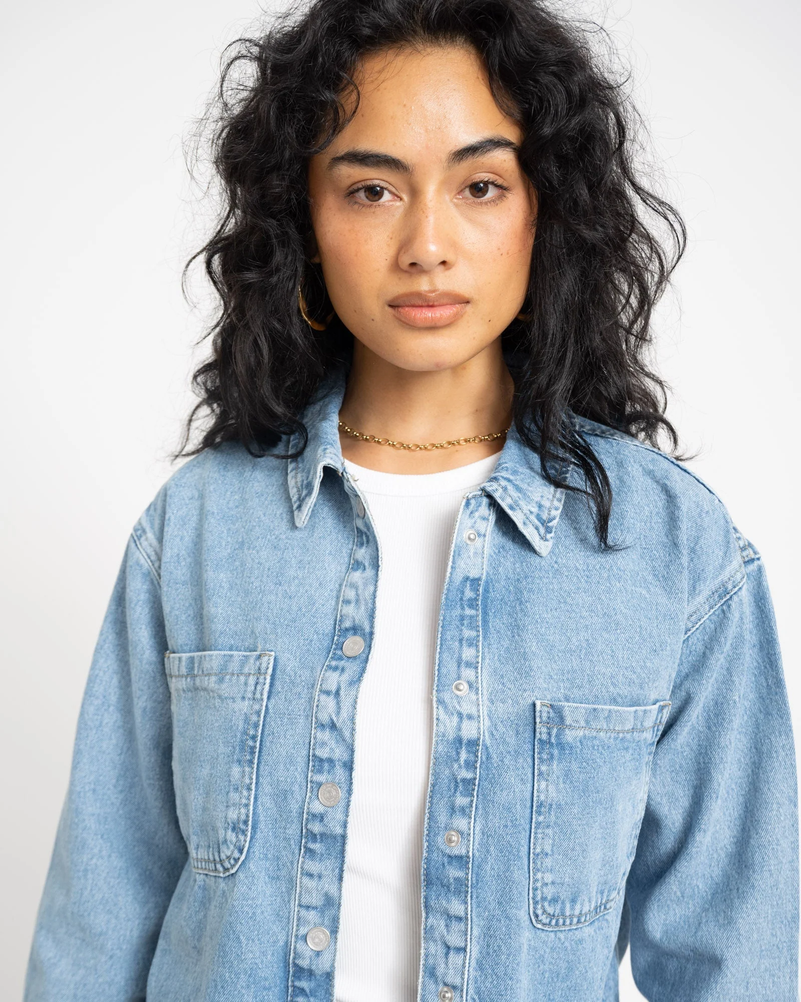 Alva Denim Shacket Light Blue - Image 3