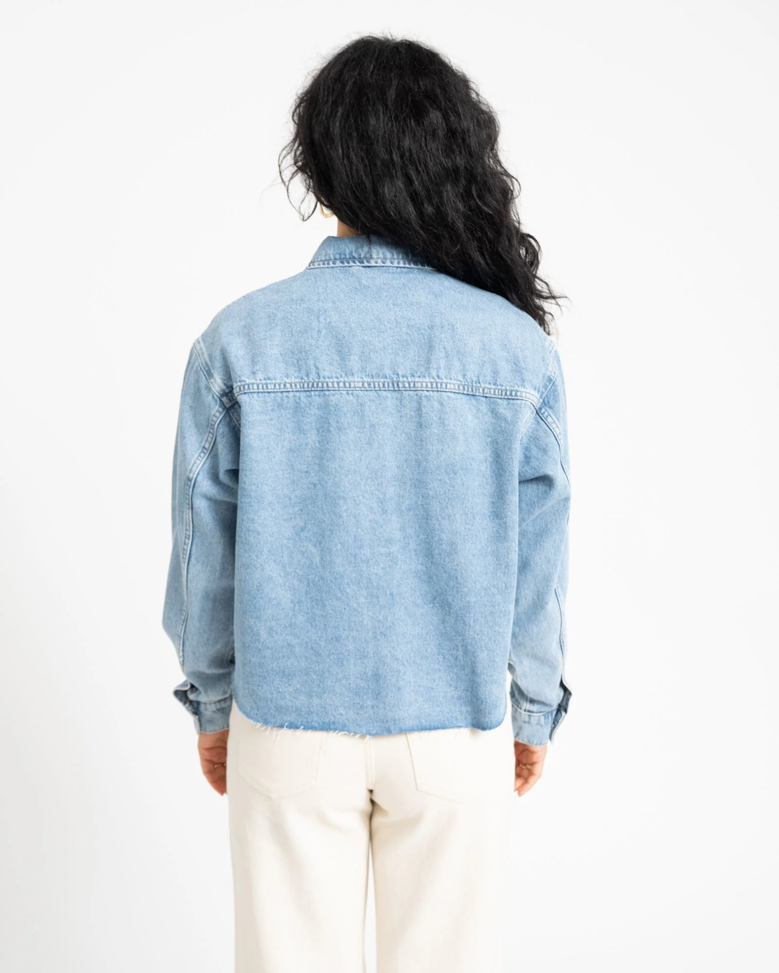 Alva Denim Shacket Light Blue - Image 5
