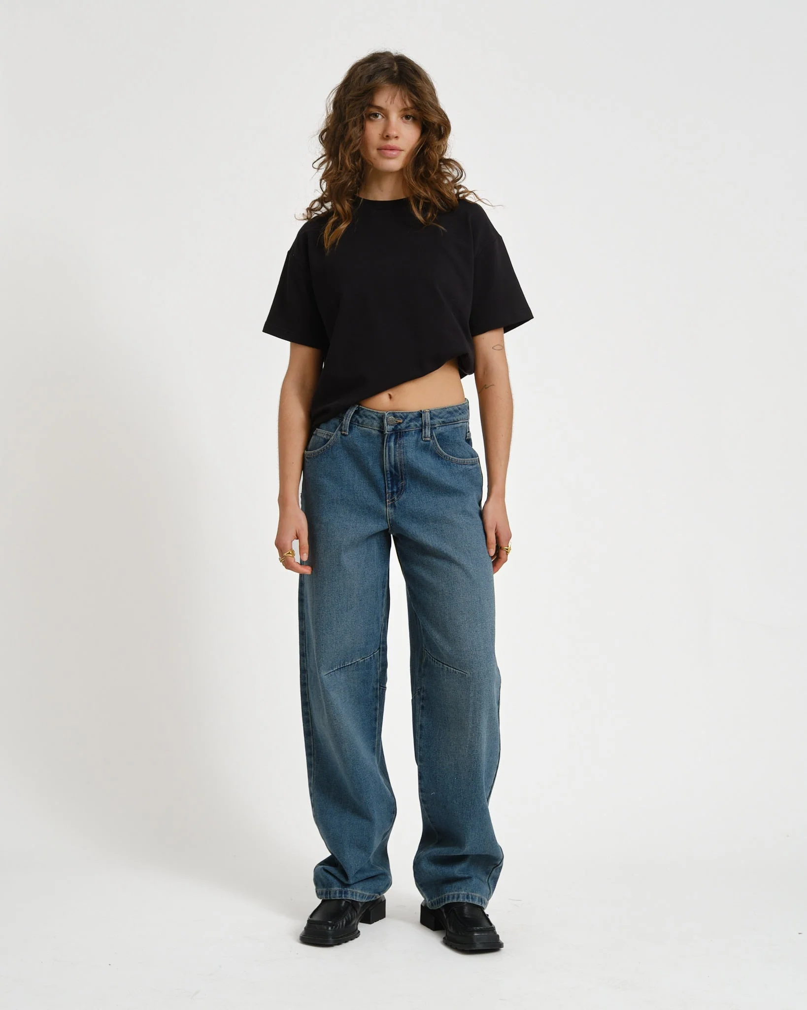 Hazal Barrel Jeans Medium Blue Denim - Image 2