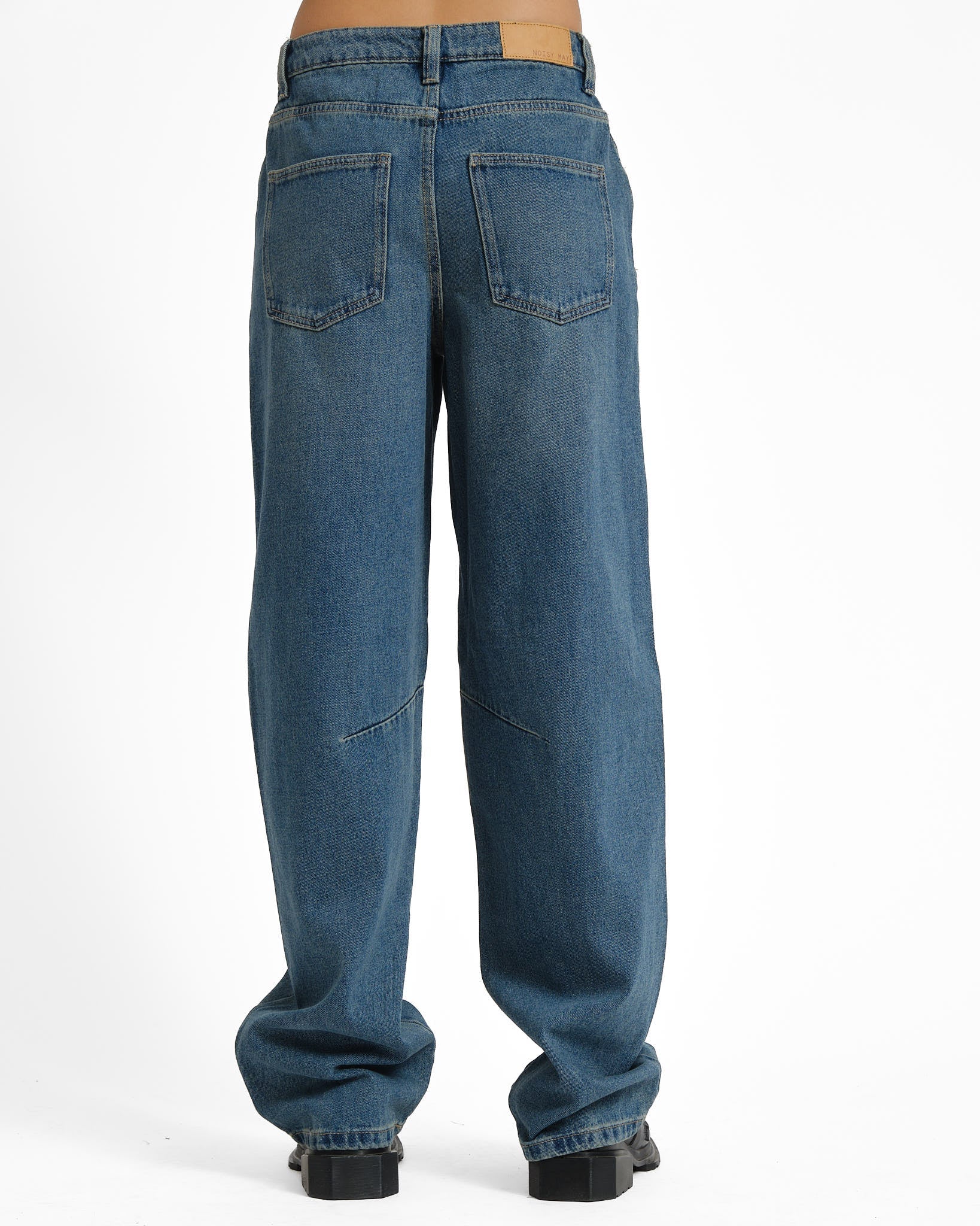 Hazal Barrel Jeans Medium Blue Denim - Image 5
