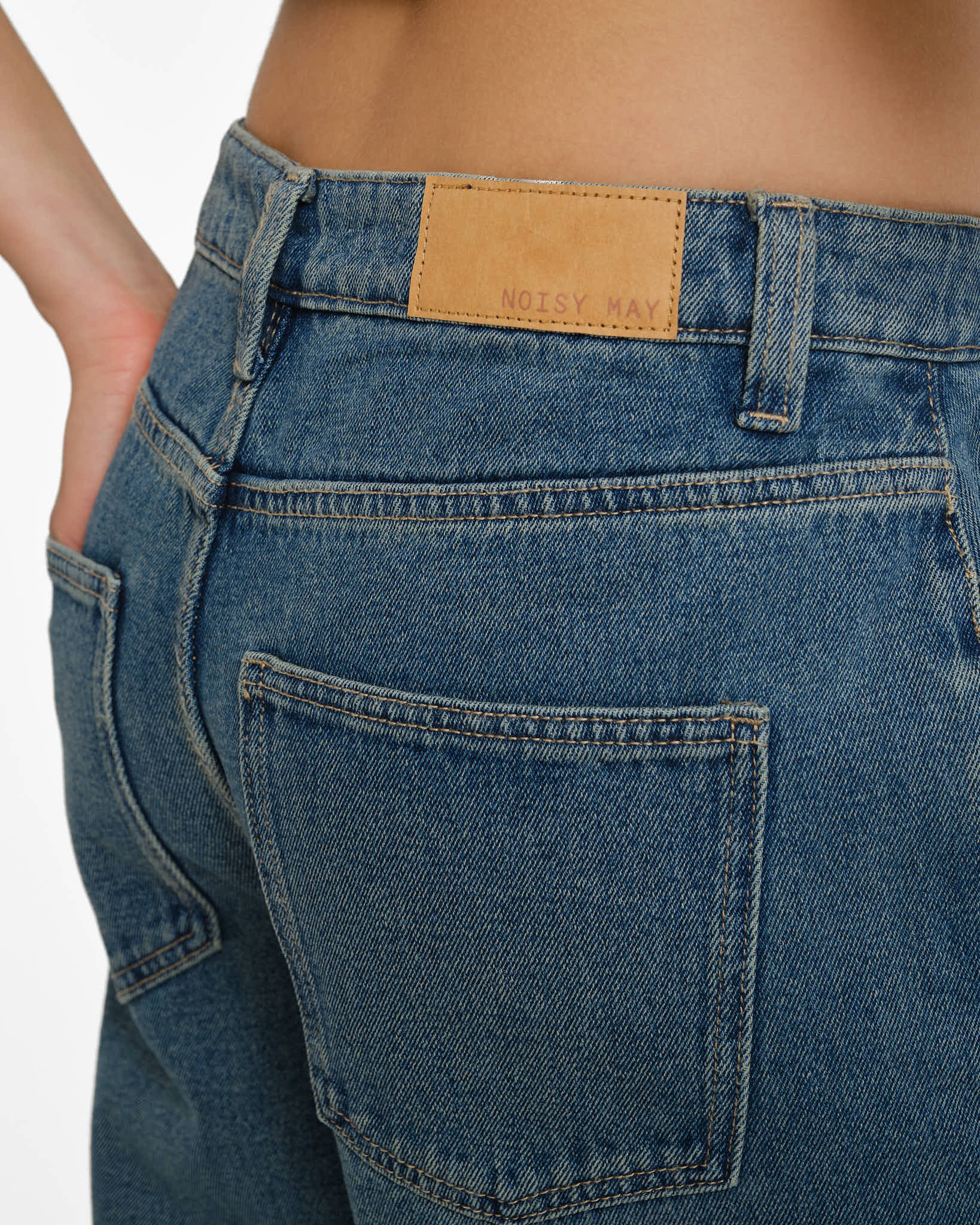 Hazal Barrel Jeans Medium Blue Denim - Image 6