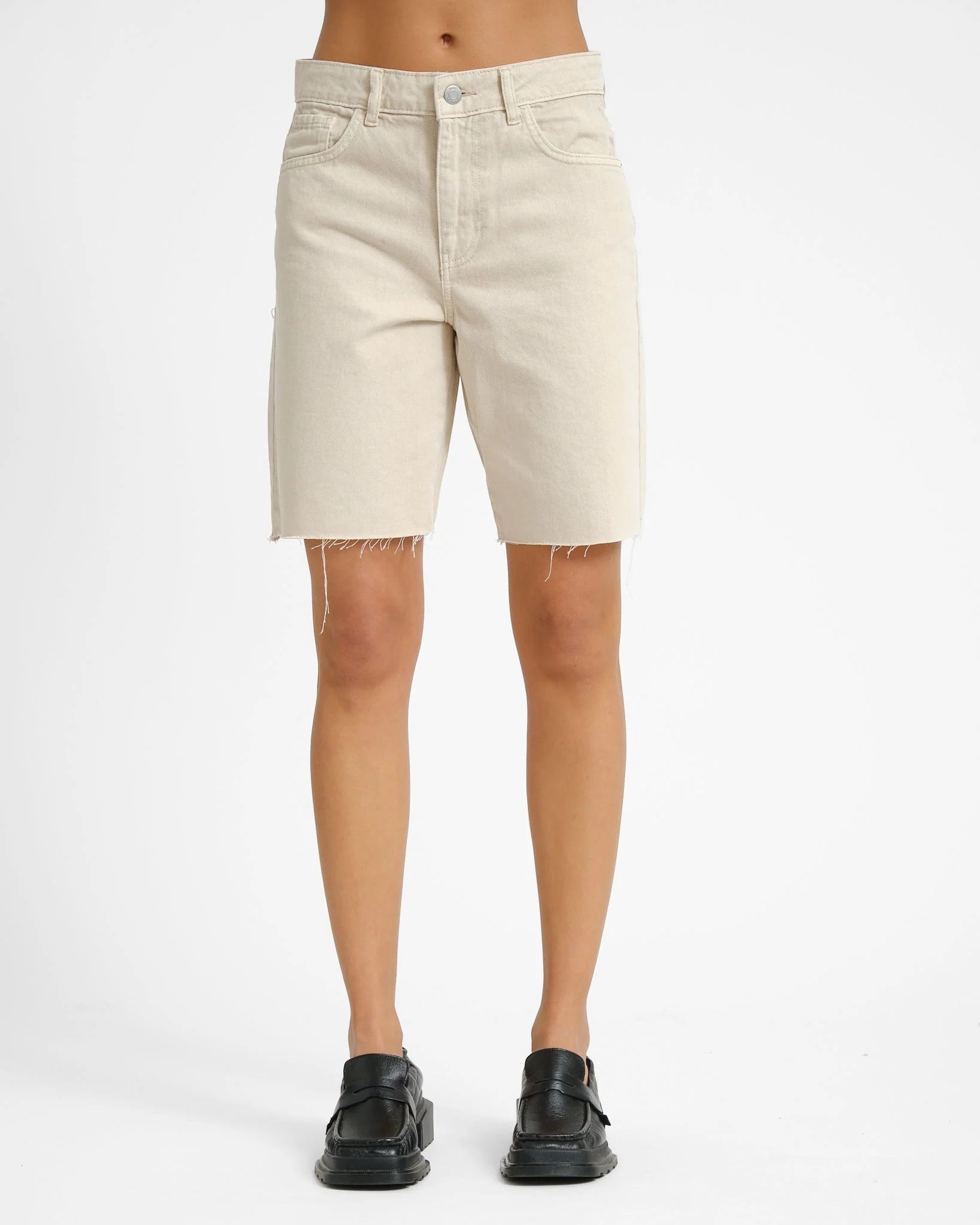 Holla Loose Shorts Color Box Pumice Stone - Image 3