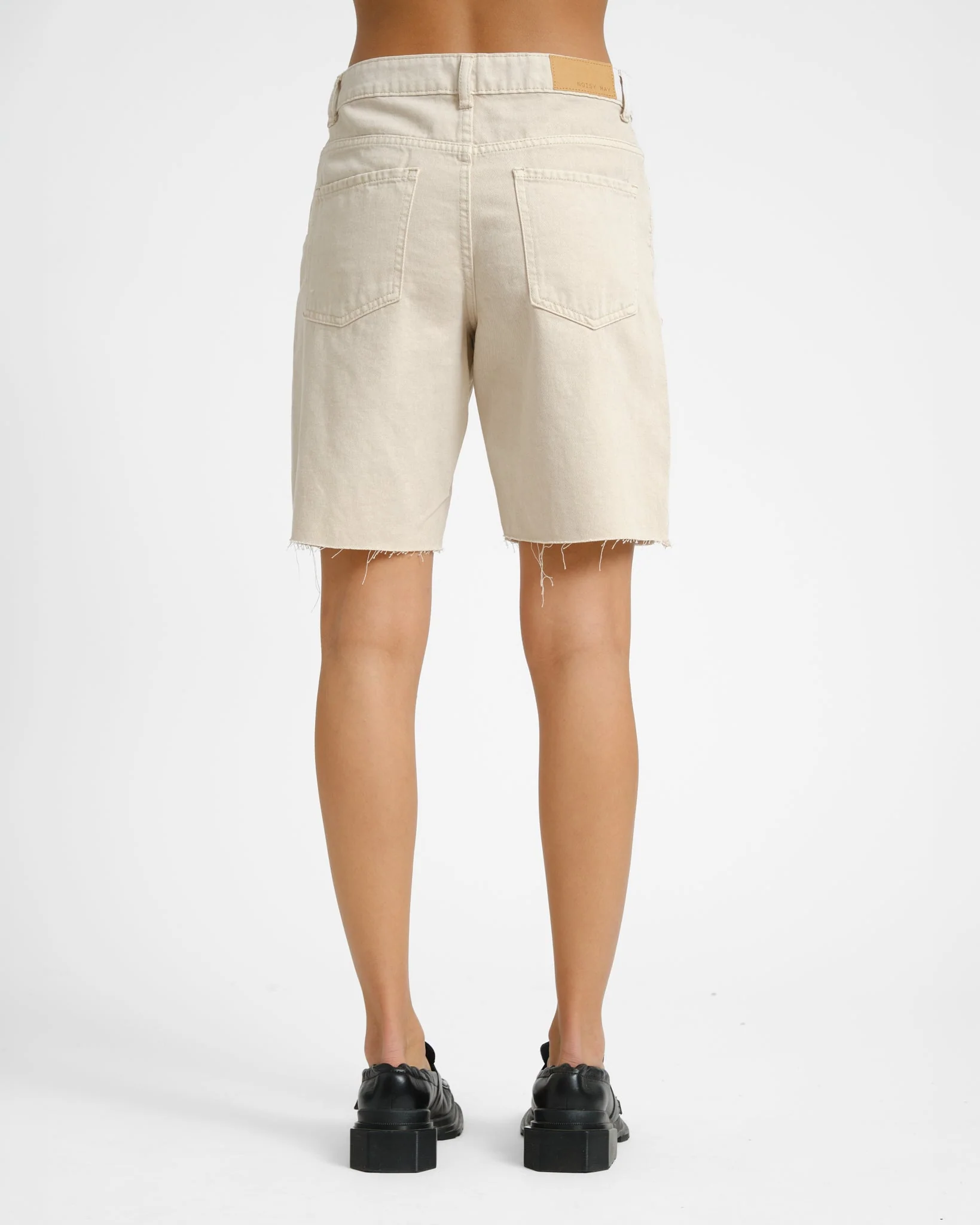 Holla Loose Shorts Color Box Pumice Stone - Image 5