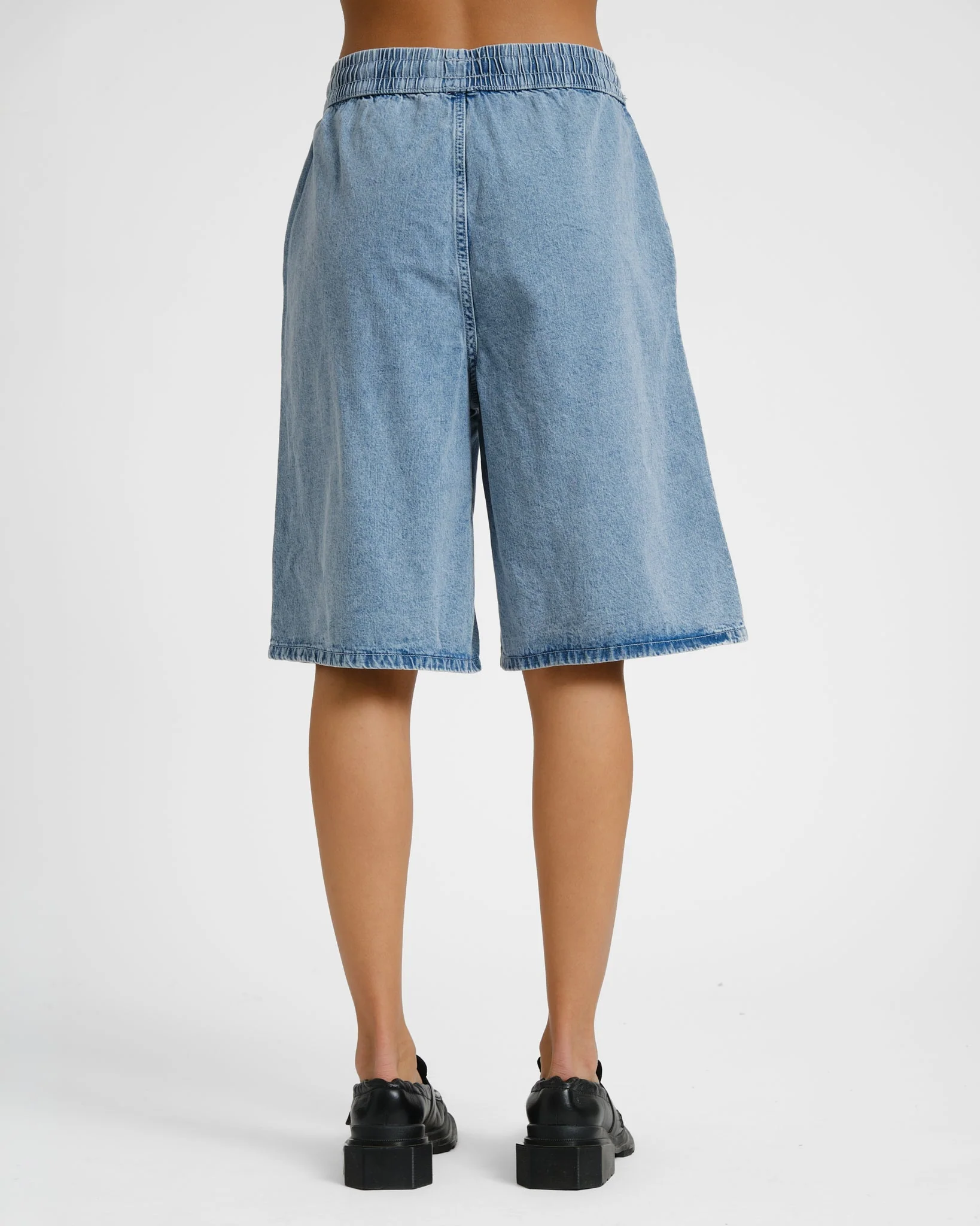Signe Long Denim Shorts Light Blue Denim - Image 6
