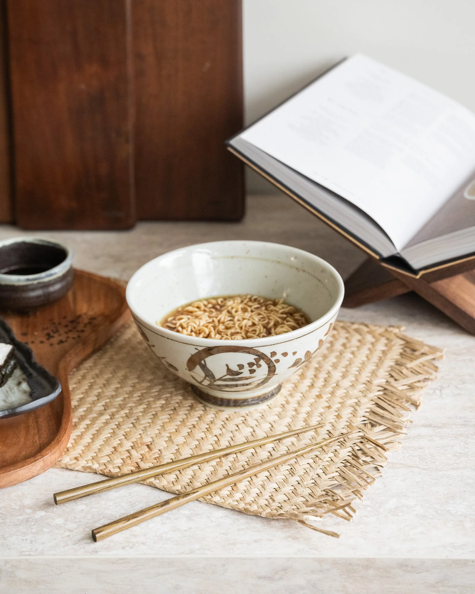 Handmade Japanese Hidaji Ramen Bowl - Image 2
