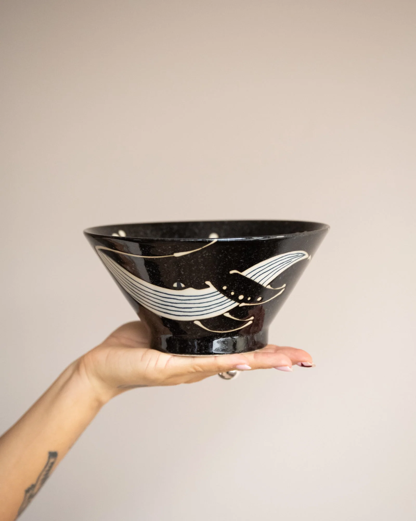 Handmade Japanese Bowl Whale Medium - Image 2