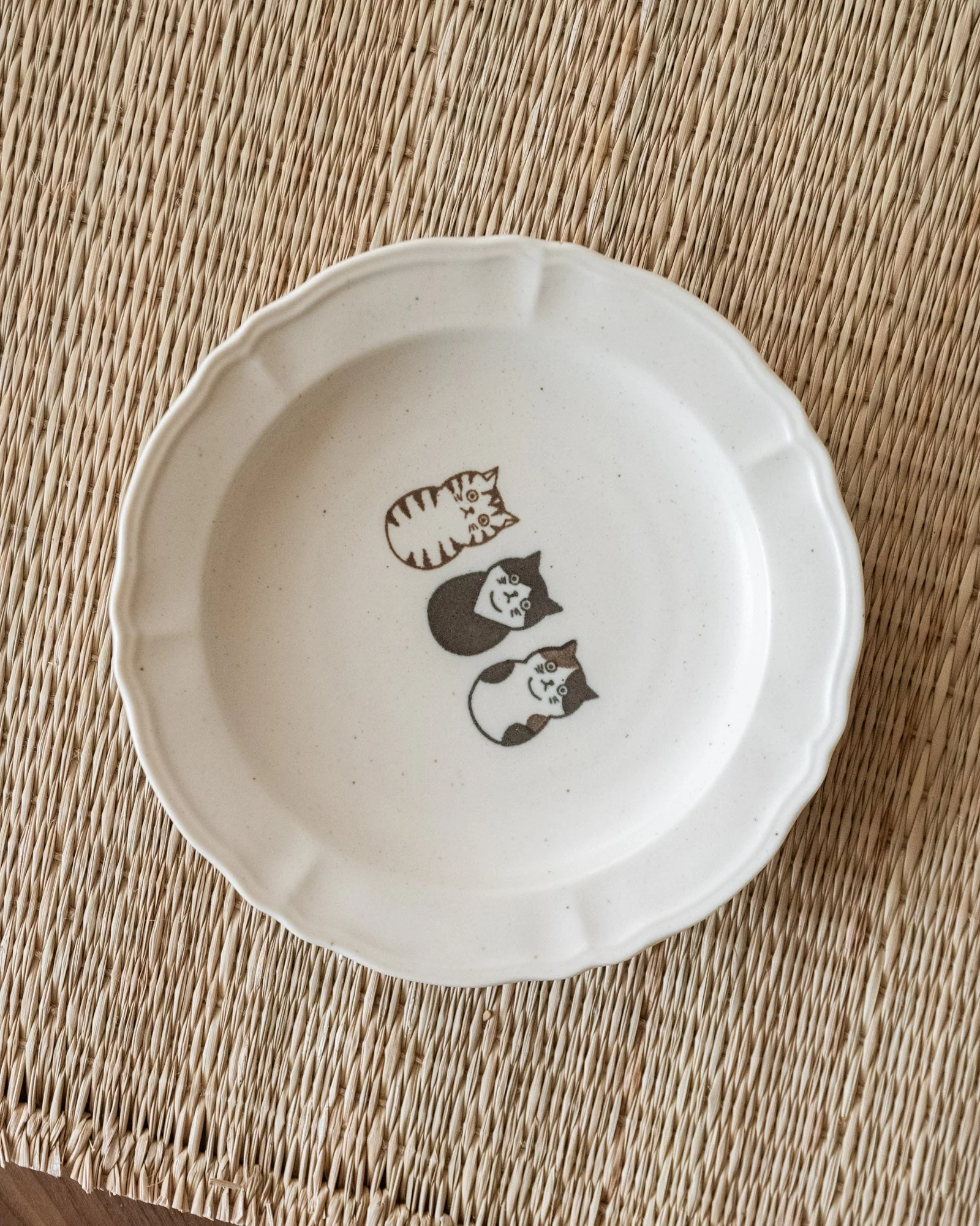 Handgemaakt Japanese Small Plate Three Cats Neko