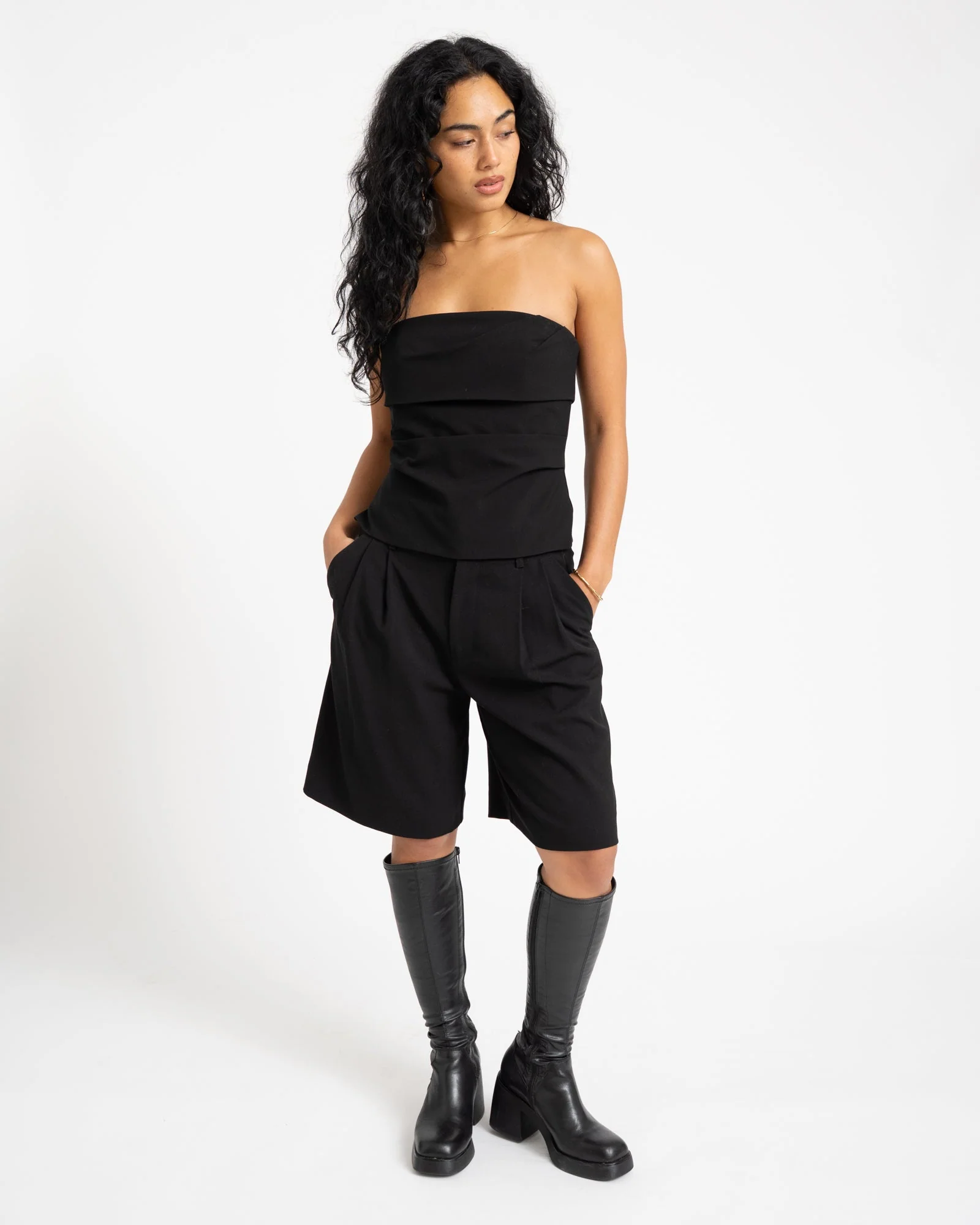 TILTIL Alke Bermuda Black - Image 3