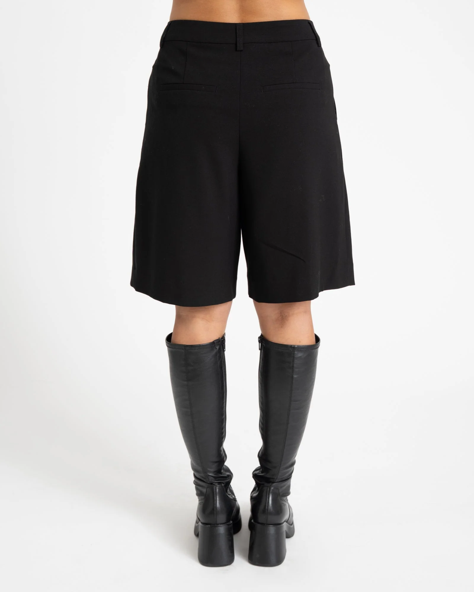 TILTIL Alke Bermuda Black - Image 7