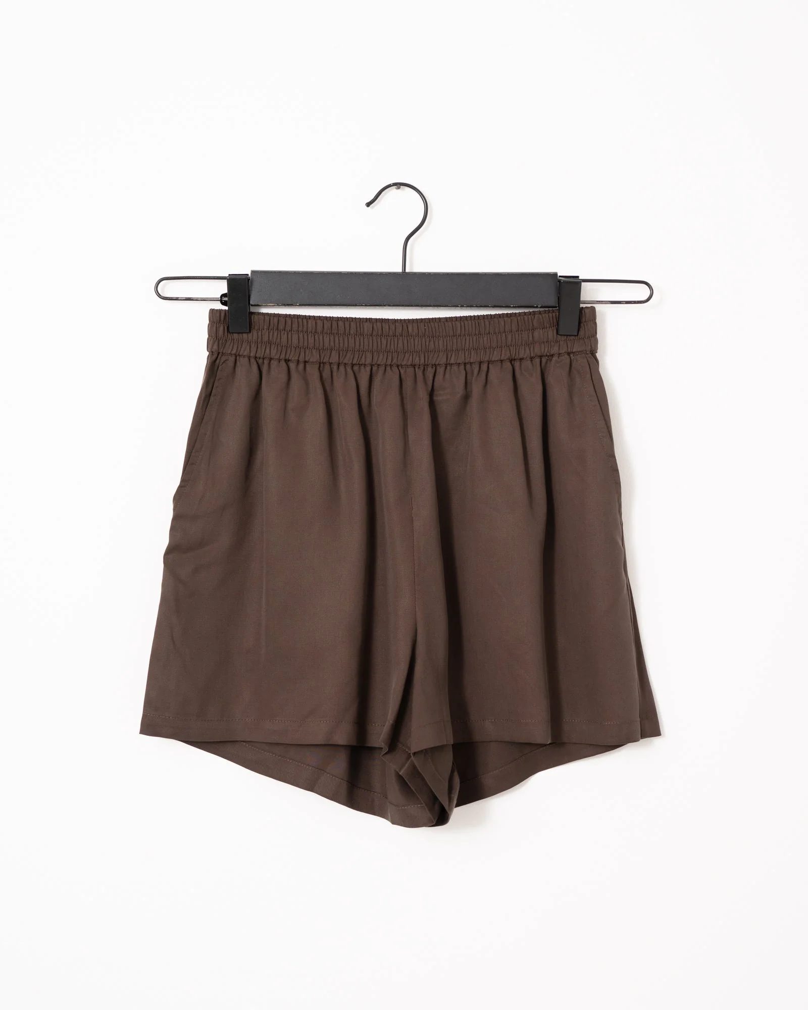 TILTIL Elin Tencel Shorts Brown - Image 7