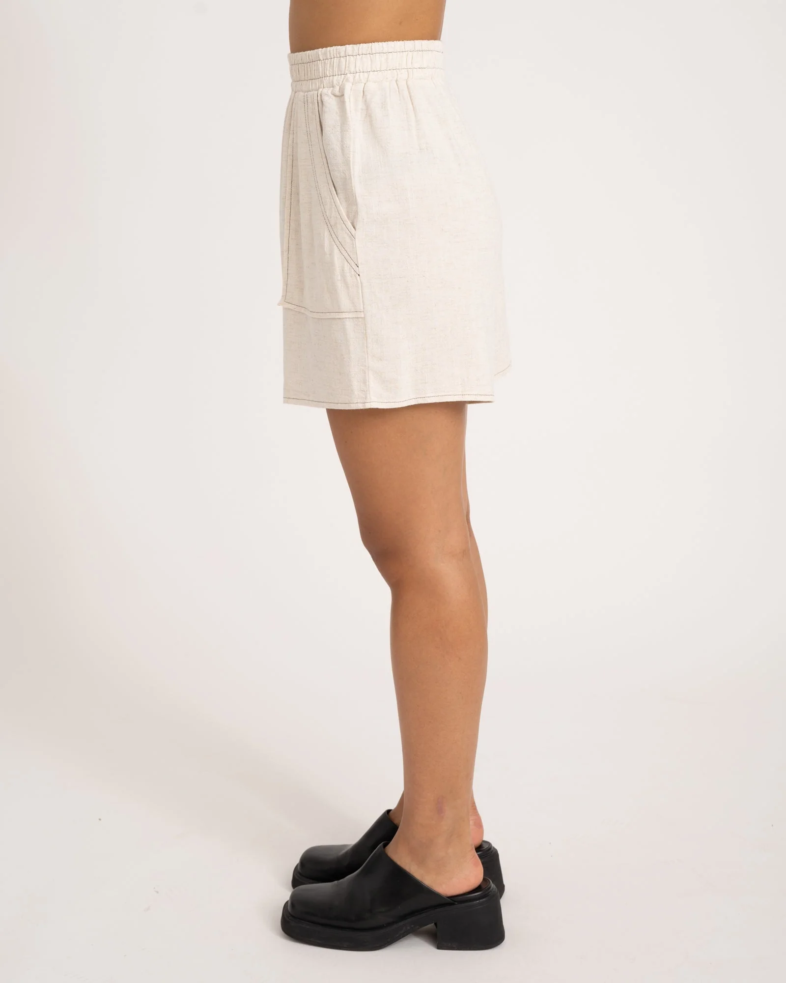 TILTIL Elli Short Linen Melange Beige Seam - Image 3