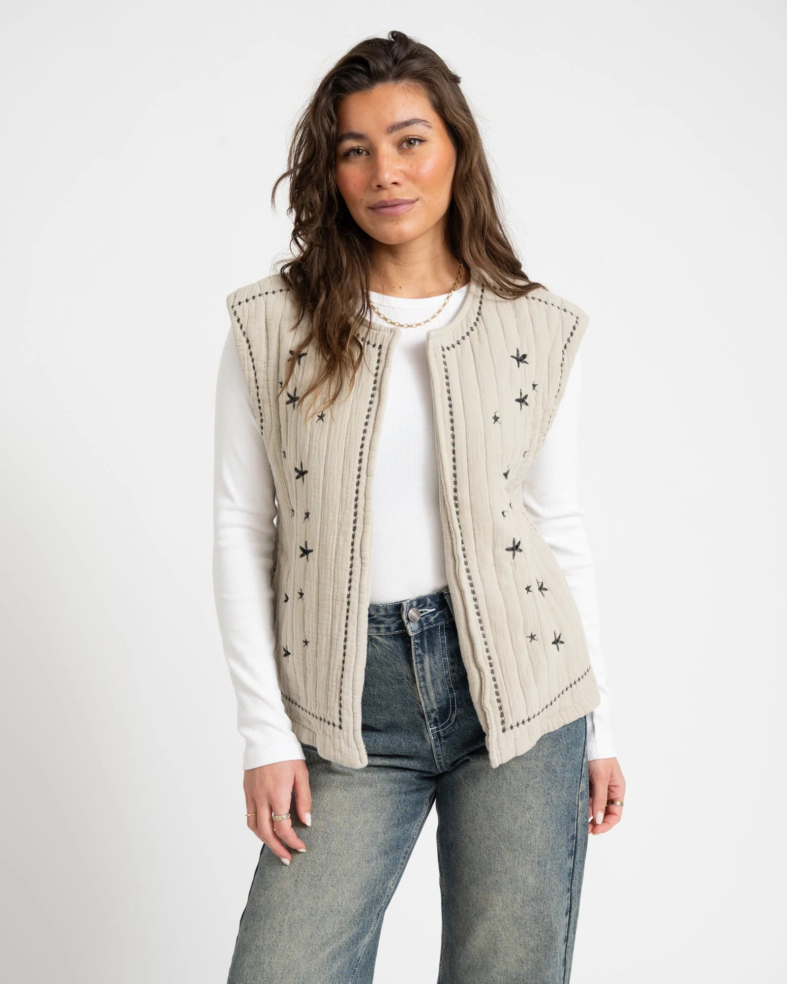 TILTIL Evi Emboidery Gilet Taupe - Image 3