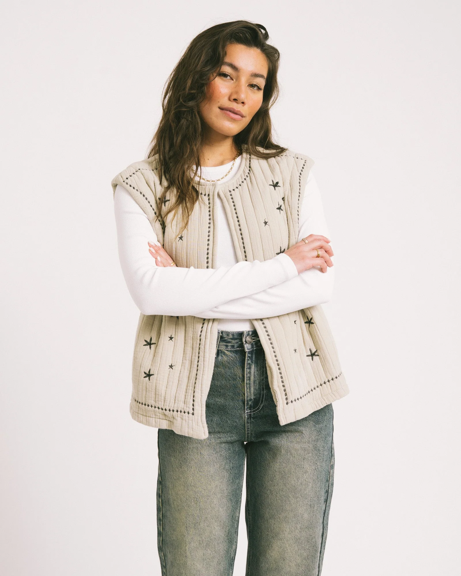 TILTIL Evi Emboidery Gilet Taupe - Image 6