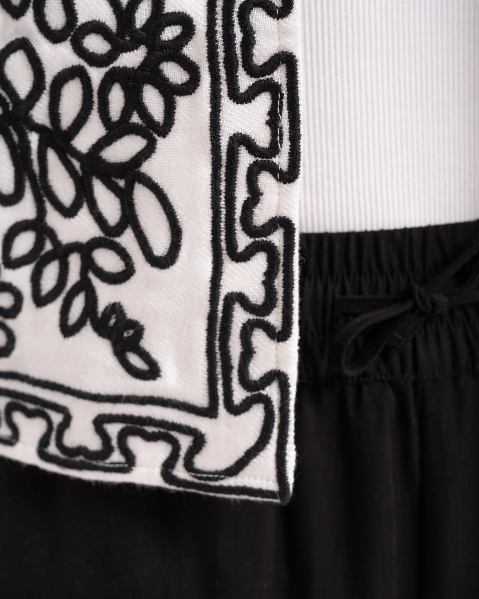 TILTIL Gigi Emboidered Gilet Off-White - Image 5