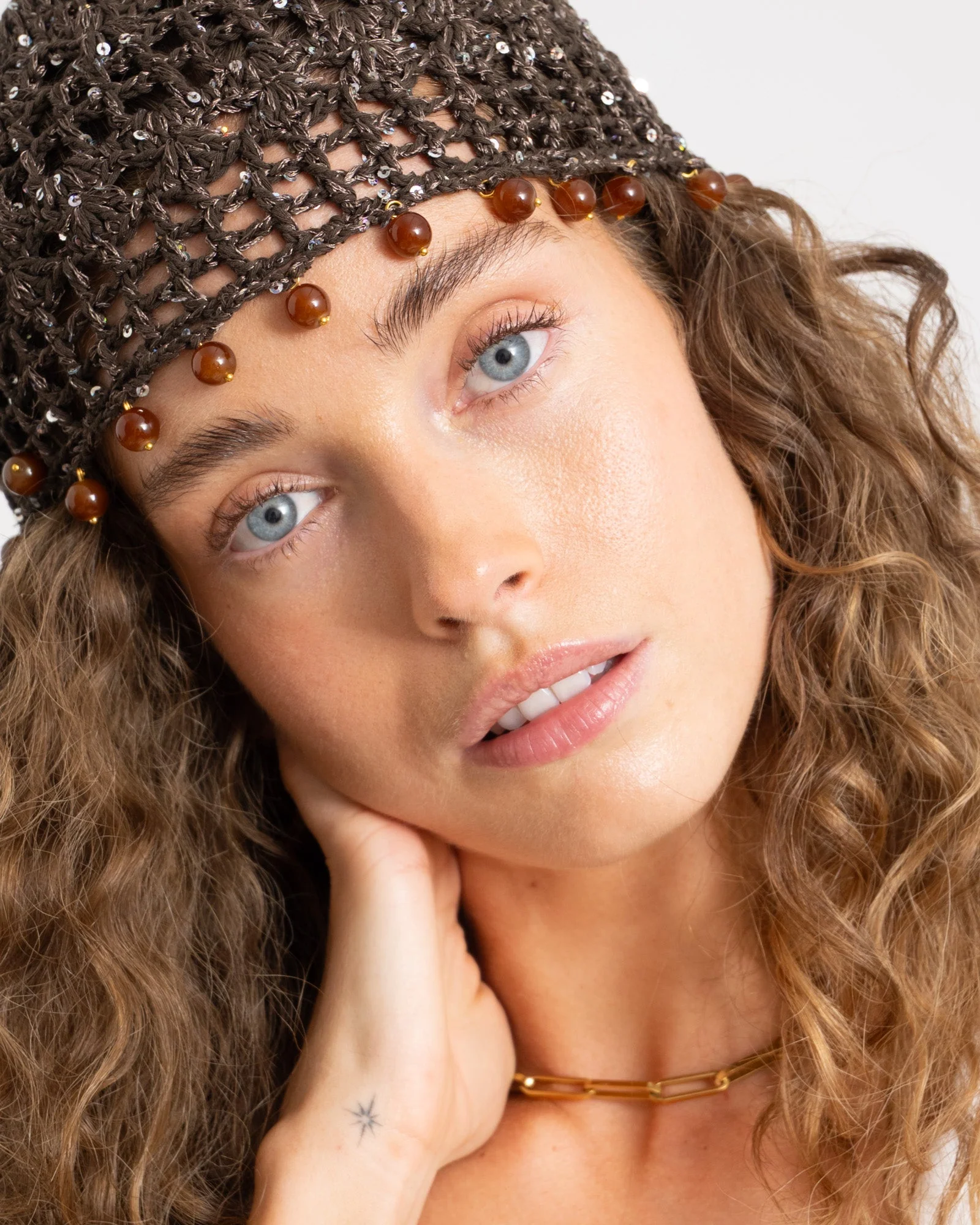 TILTIL Isla Crochet Bead Hat Bruin - Image 3