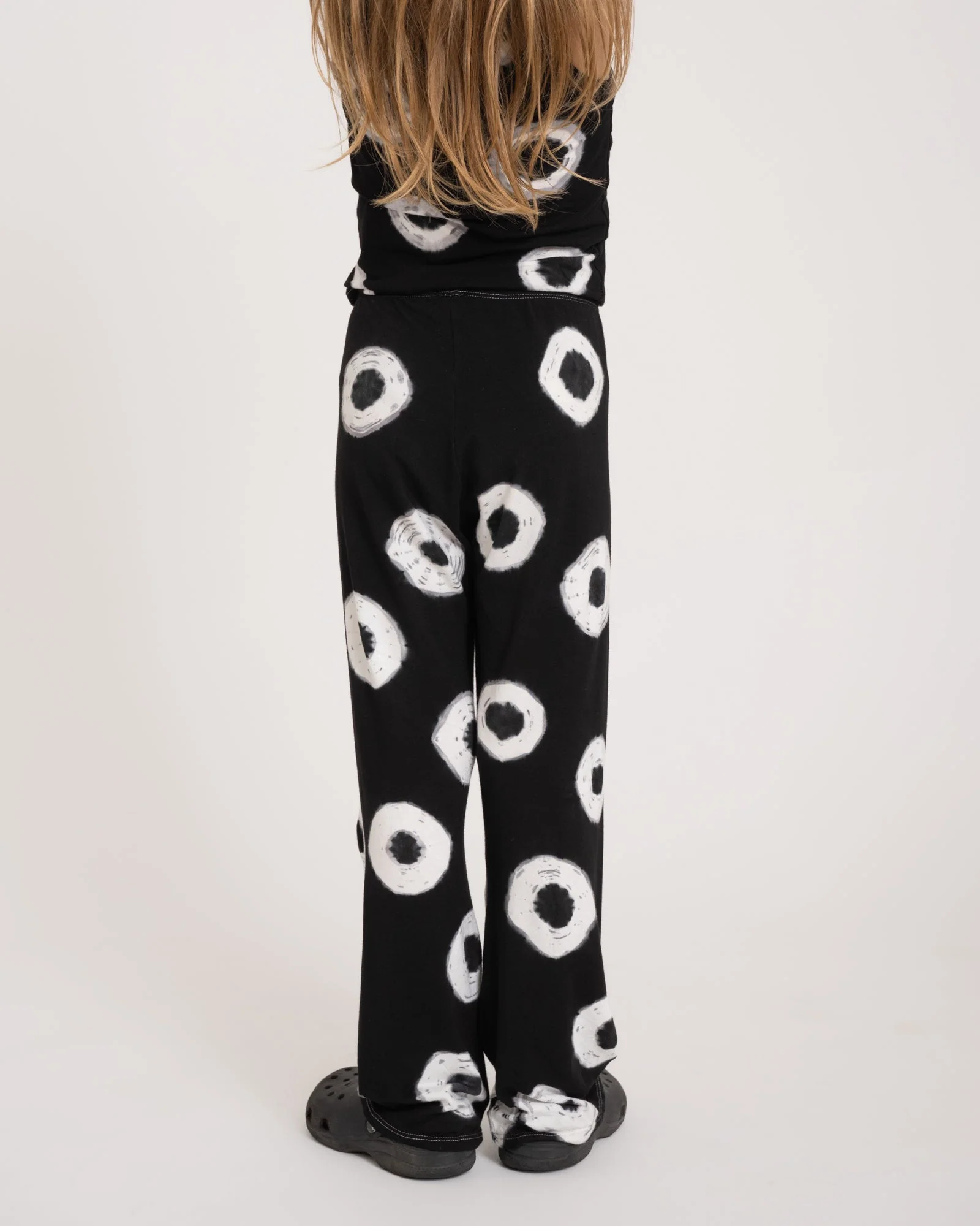 TILTIL Isli Mini Pants Batik Black - Image 5