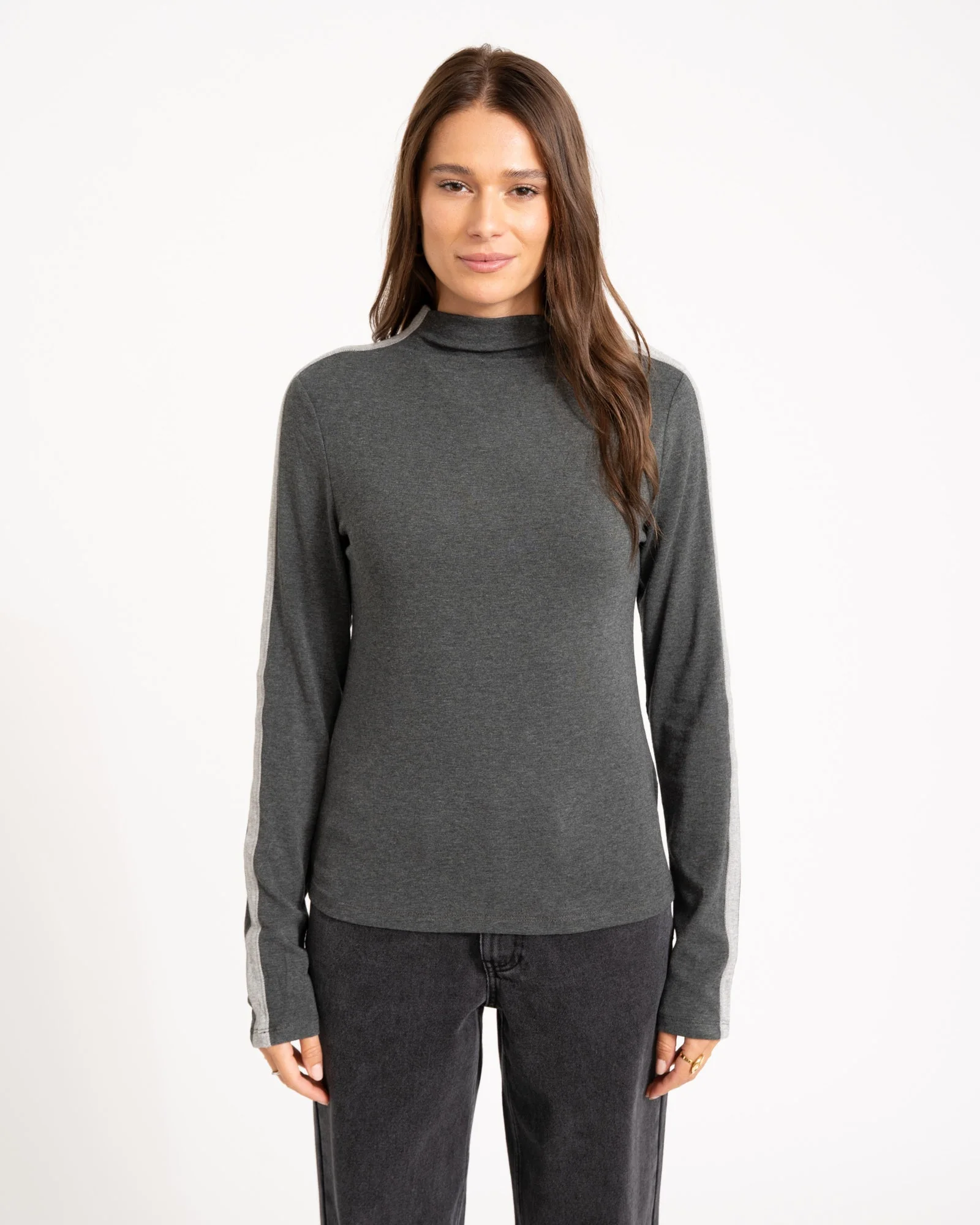 TILTIL Jolie Longsleeve Dark Grey Detail One Size - Image 3