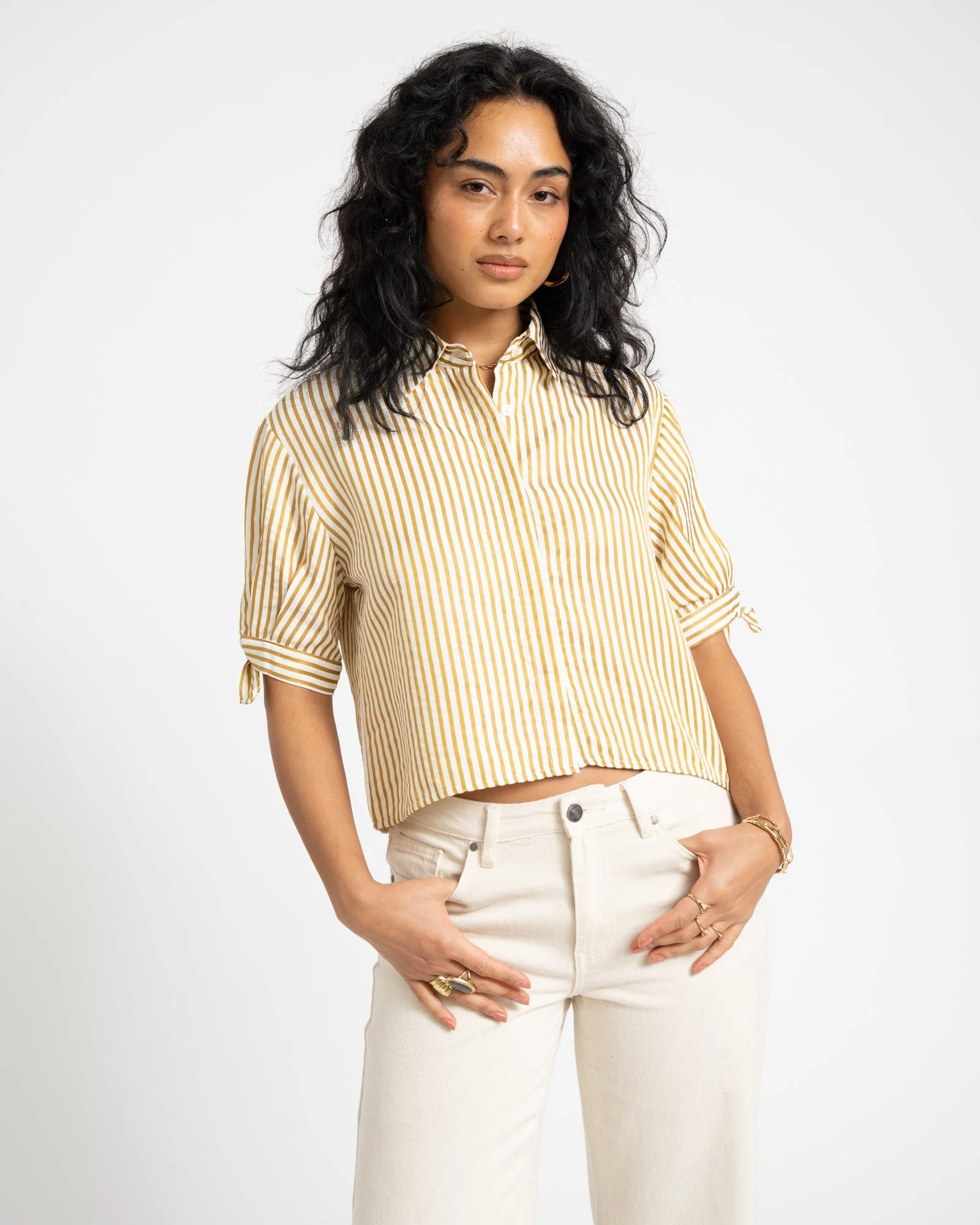 TILTIL Layla Shortsleeve Blouse Goud - Image 2