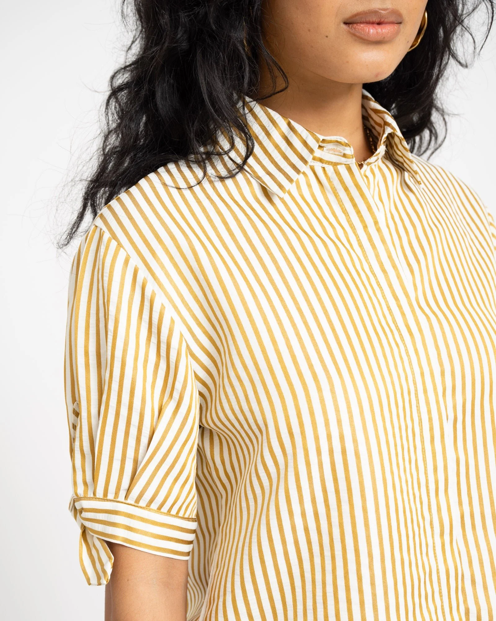 TILTIL Layla Shortsleeve Blouse Goud - Image 7