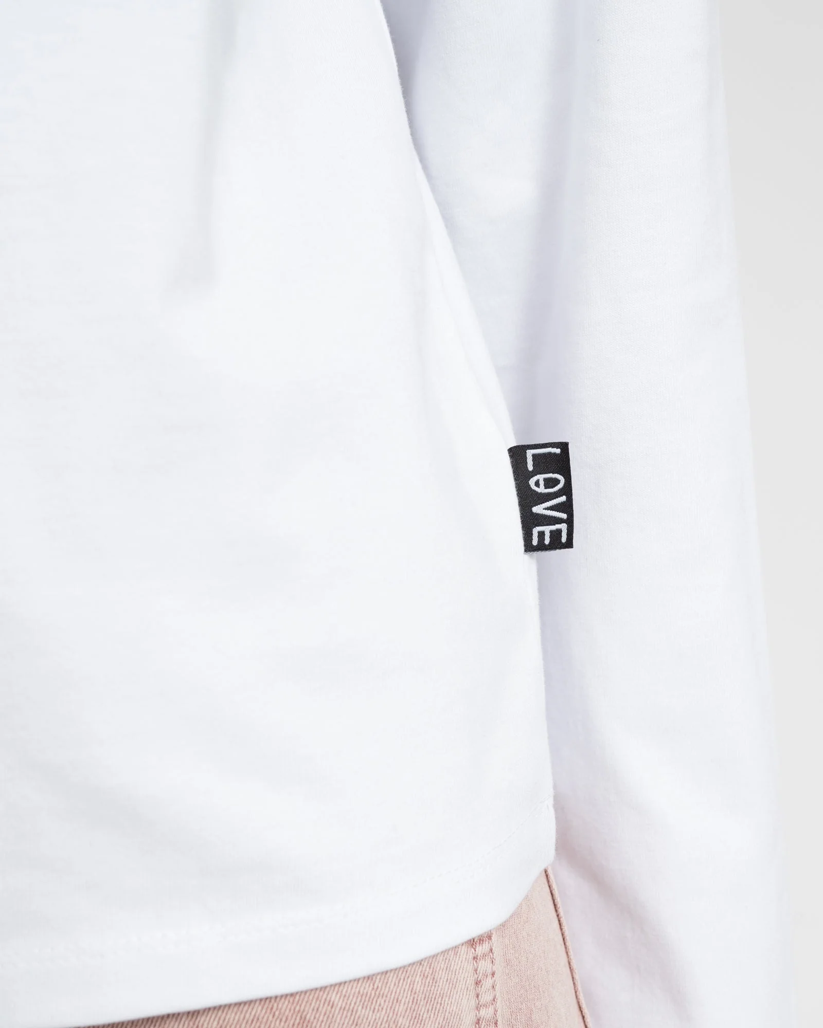 TILTIL Longsleeve Doka Tee White - Image 8