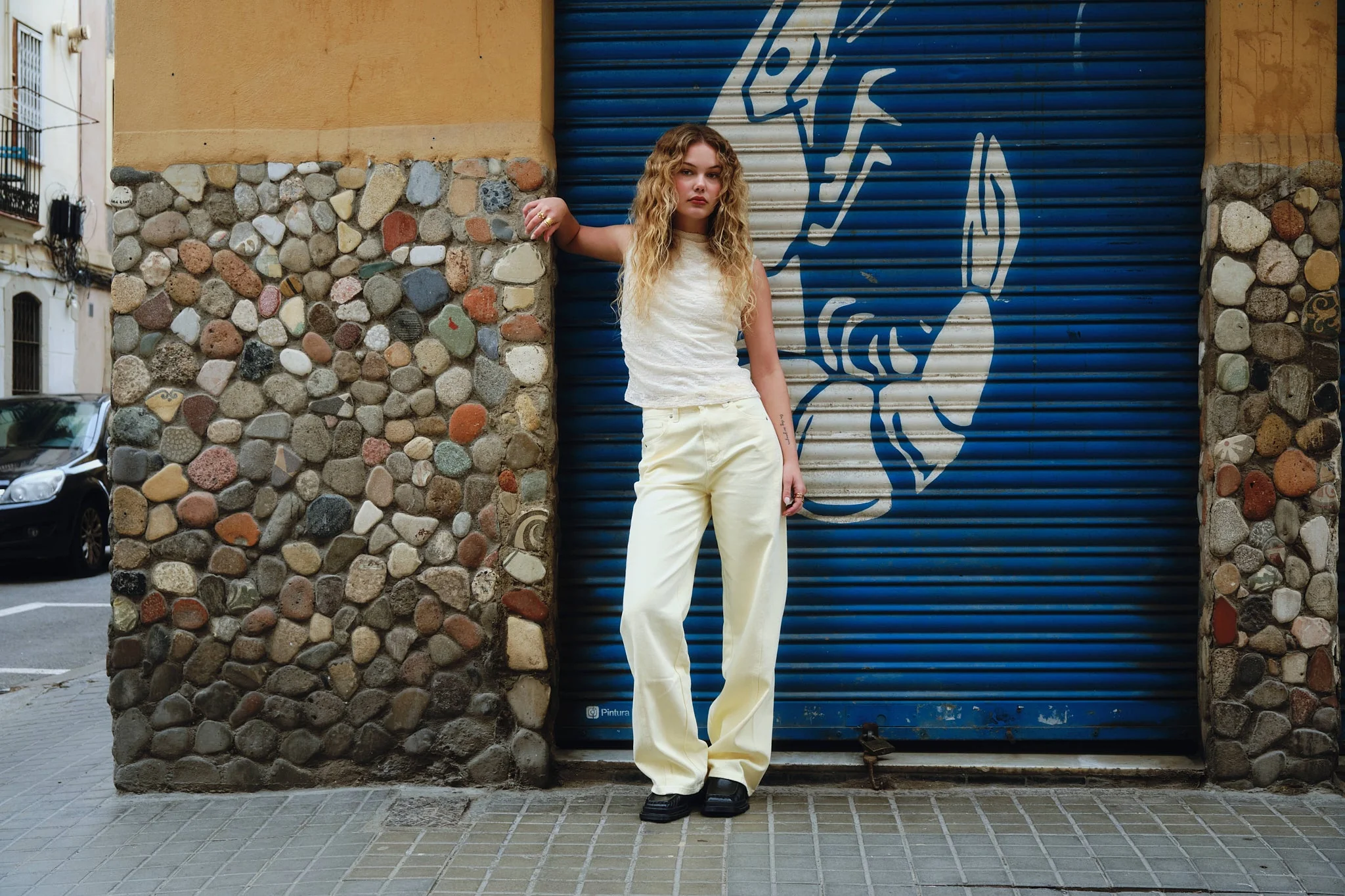 TILTIL Missy Relaxed Seam Jeans Butter Yellow - Image 11