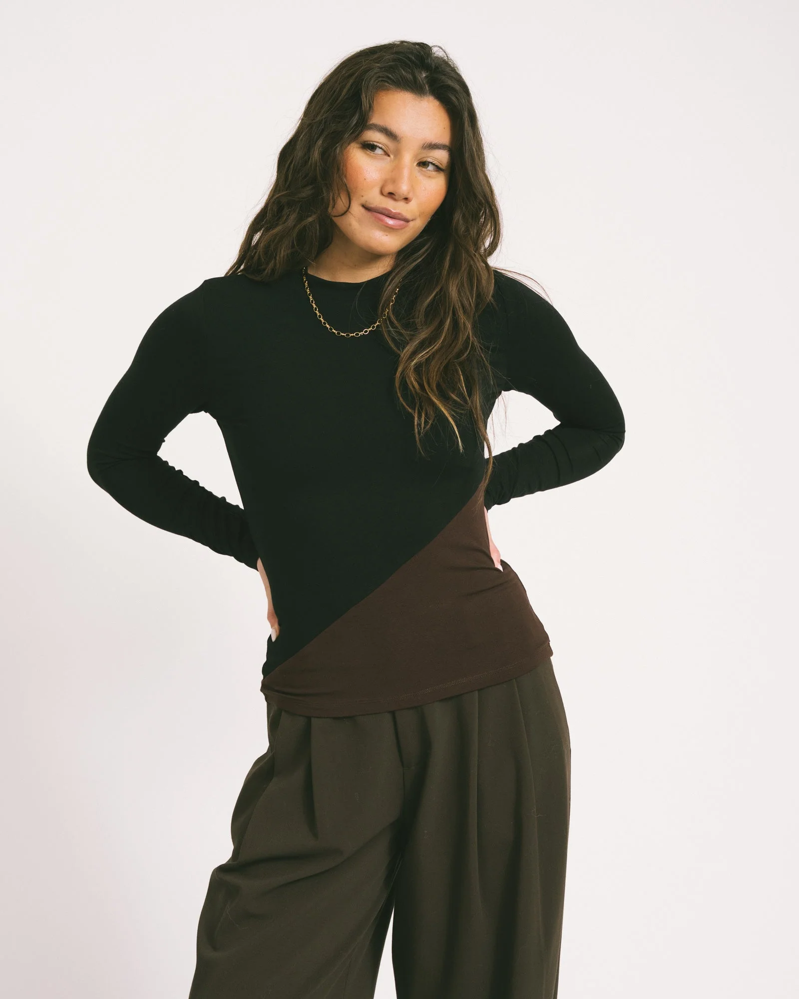 TILTIL Nela High Neck Longsleeve Black Brown - Image 2