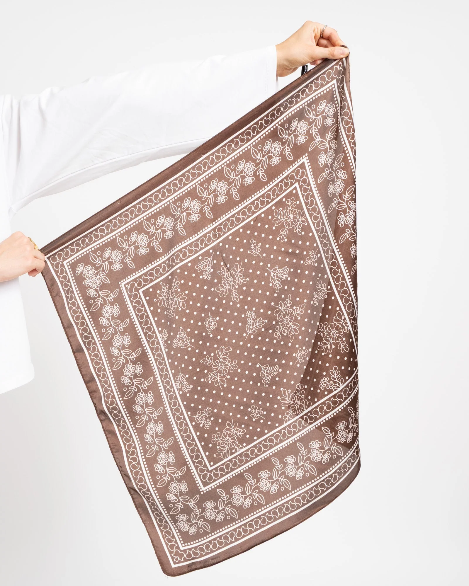 TILTIL Satin Scarf Dolce Brown - Image 3