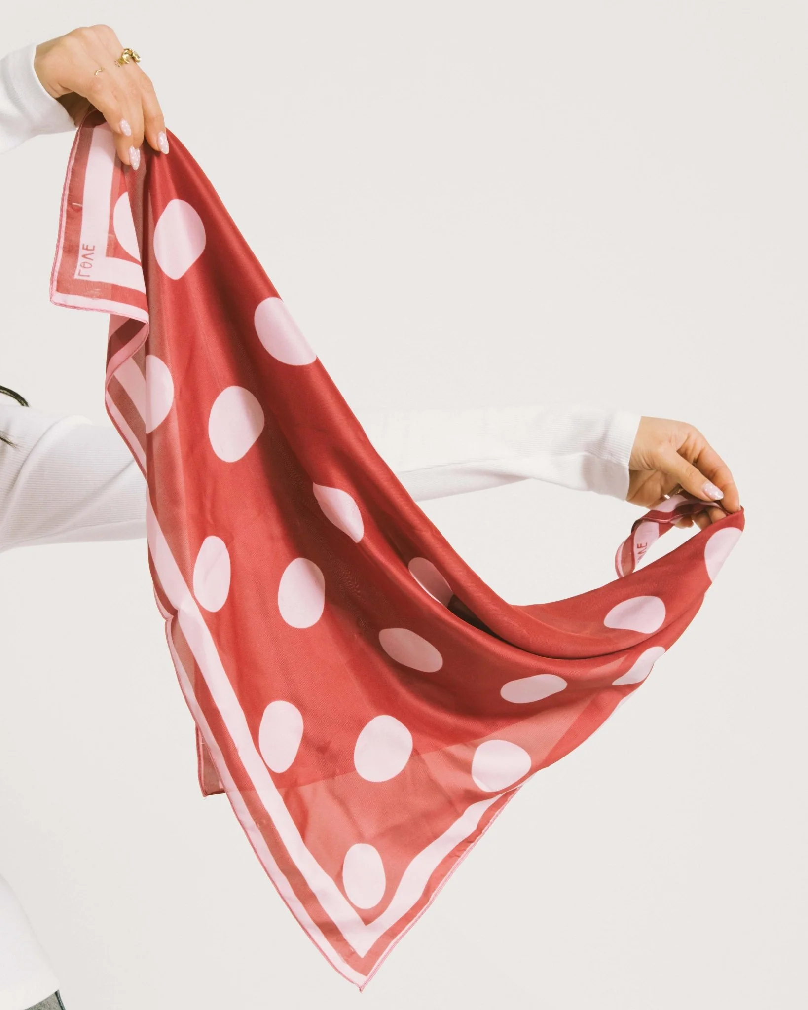 TILTIL Satin Sjaal Polkadots Roze - Image 3