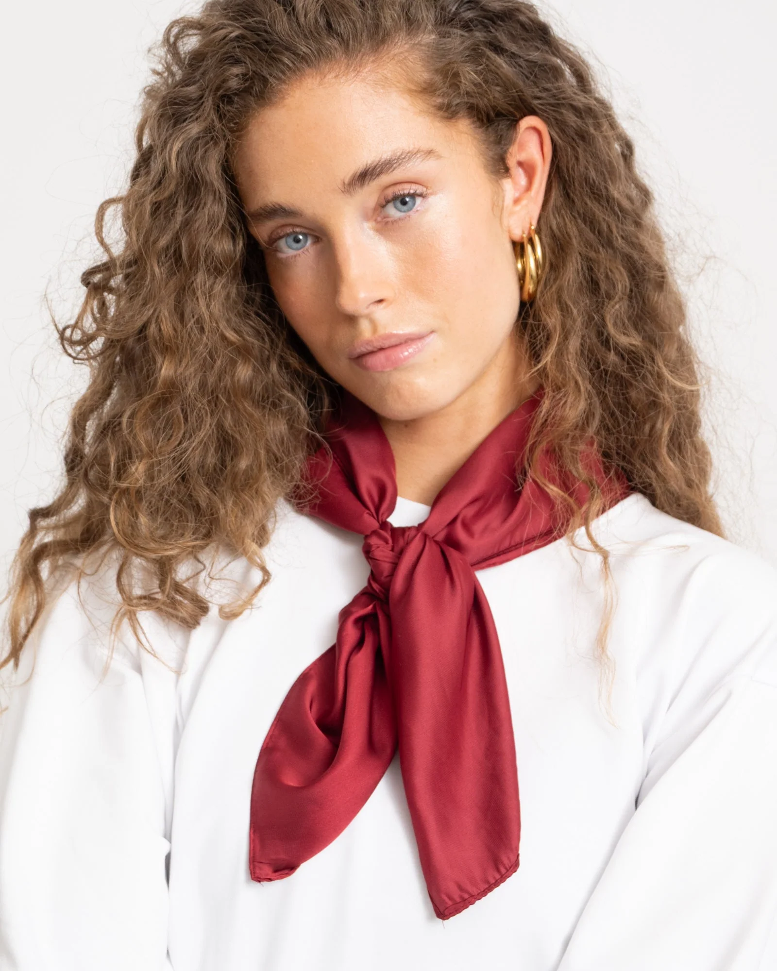 TILTIL Satin Scarf Tonal Red