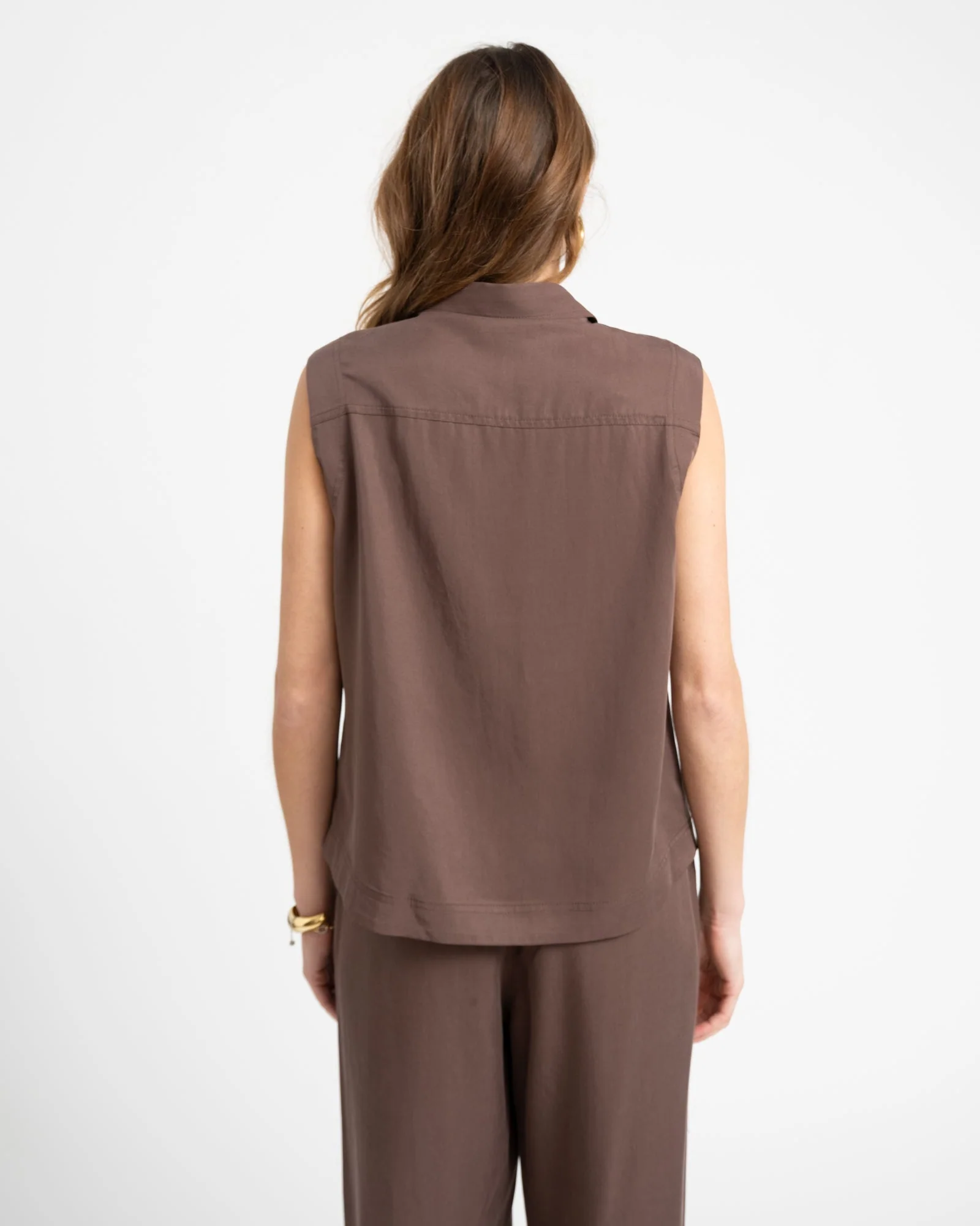 TILTIL Sleeveless Juna Tencel Blouse Brown - Image 6