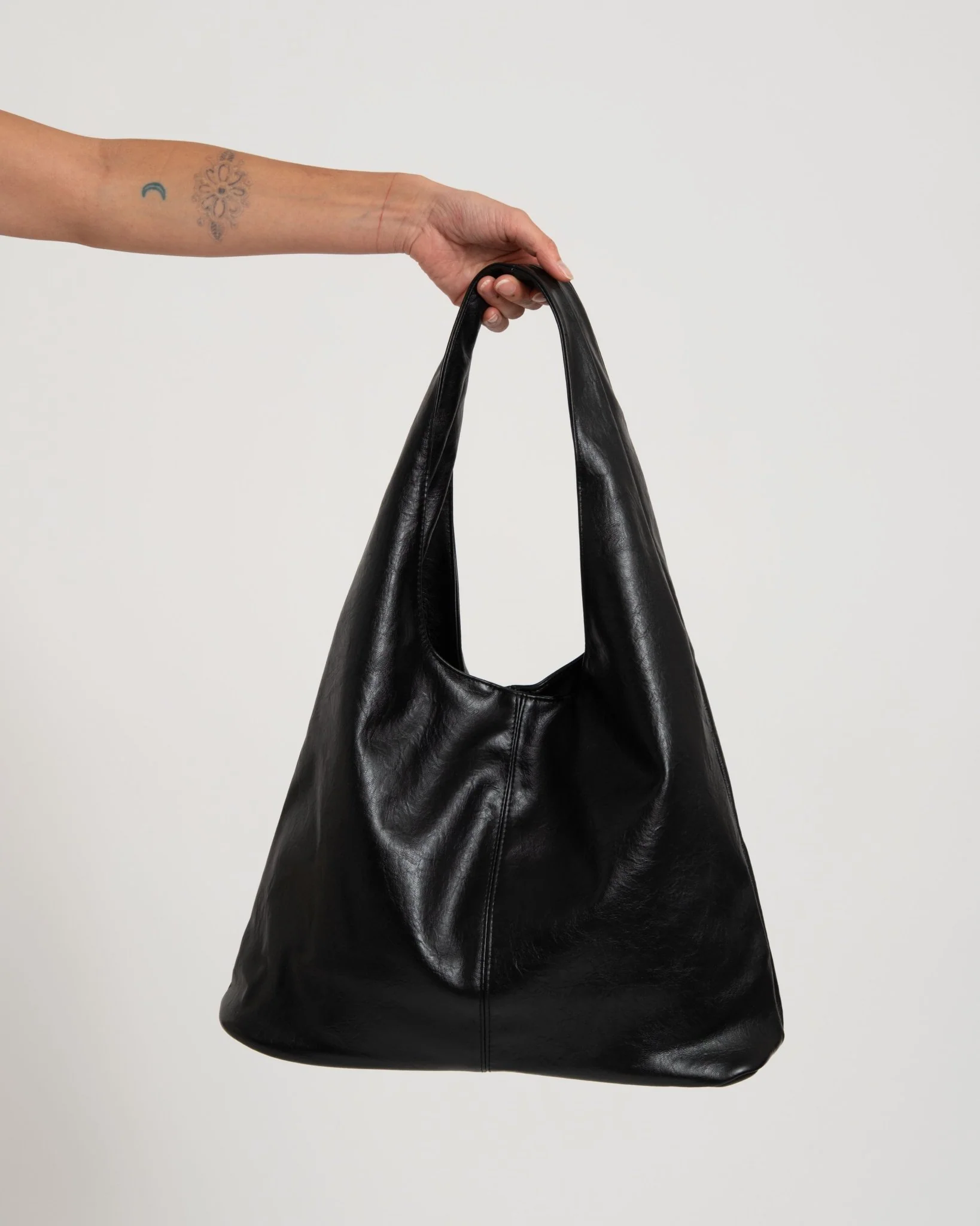 TILTIL Slouchy Bag Zwart - Image 4