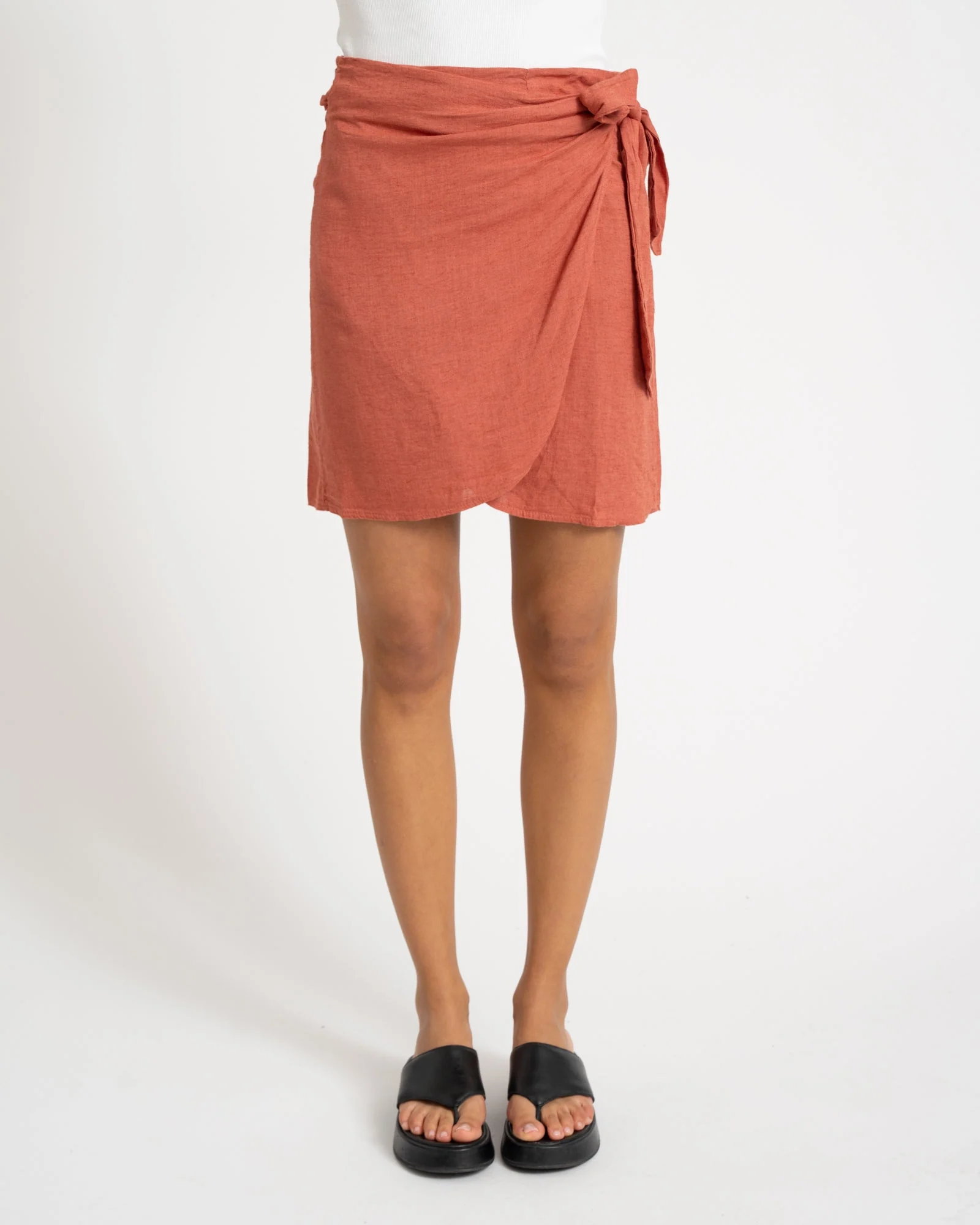 TILTIL Sunny Linen Wrap Skirt Pomegranate - Image 3