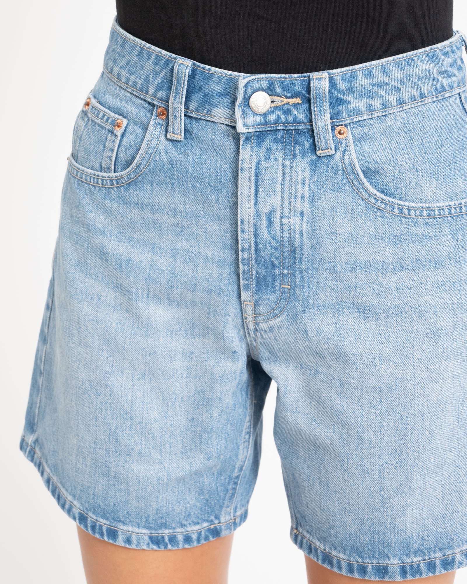 Topshop Vigga Denim Shorts Light Blue Denim - Image 4