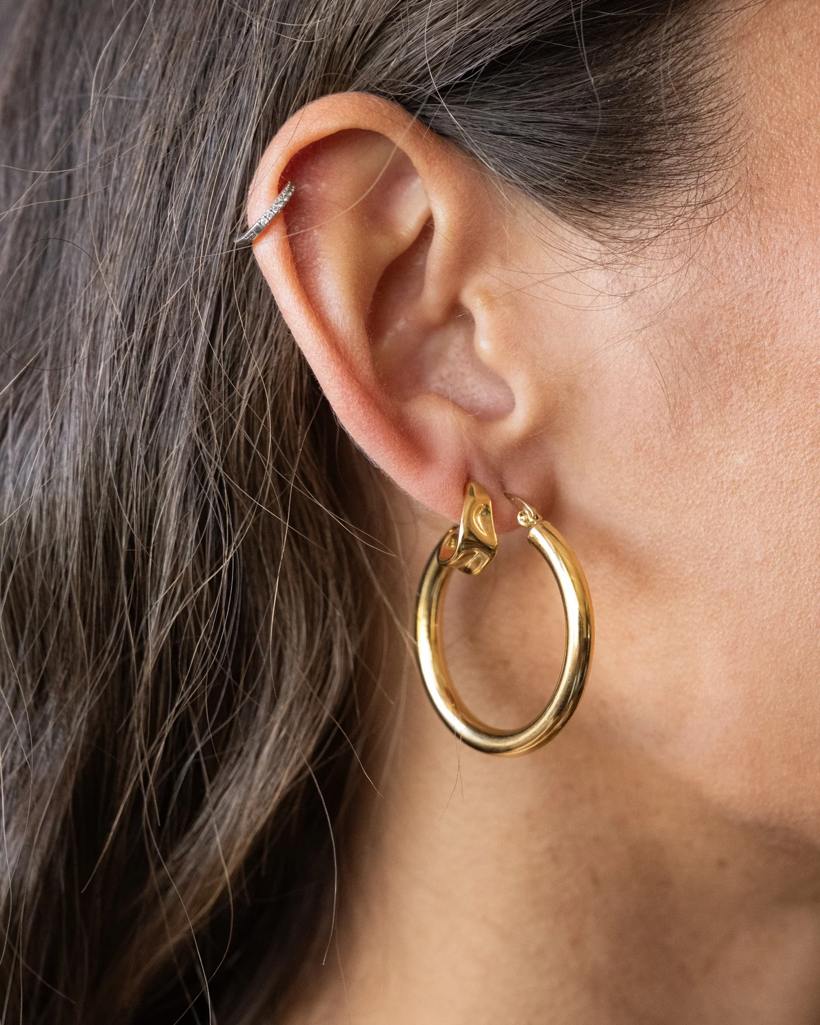 TiLTIL Set van 2 Oorbellen Josha Gold
