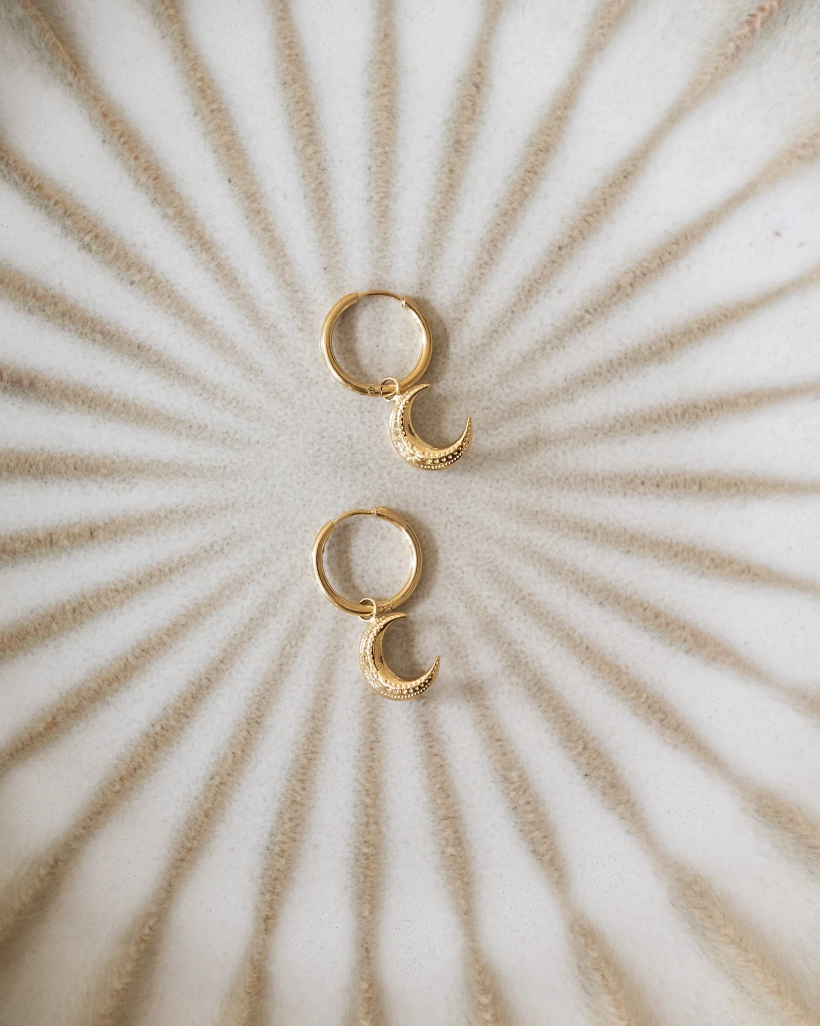 TILTIL Set van 2 Lunar Oorbellen Goud - Image 3