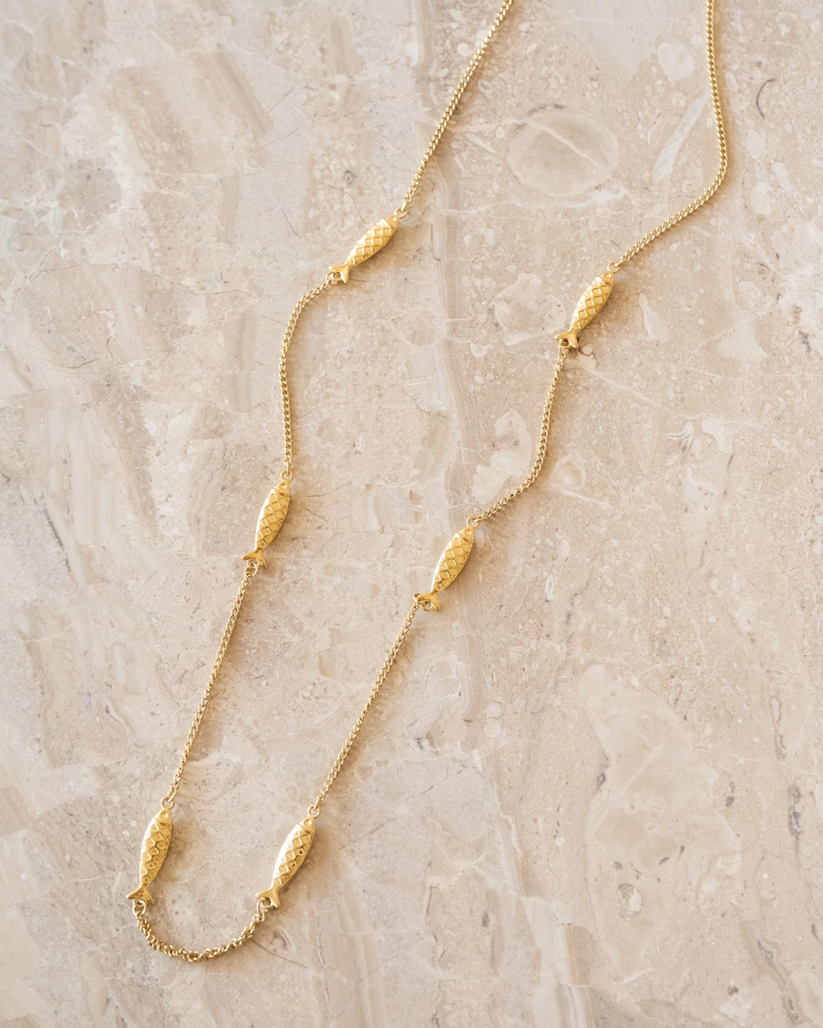 TILTIL Ketting Fish Long Goud - Image 5