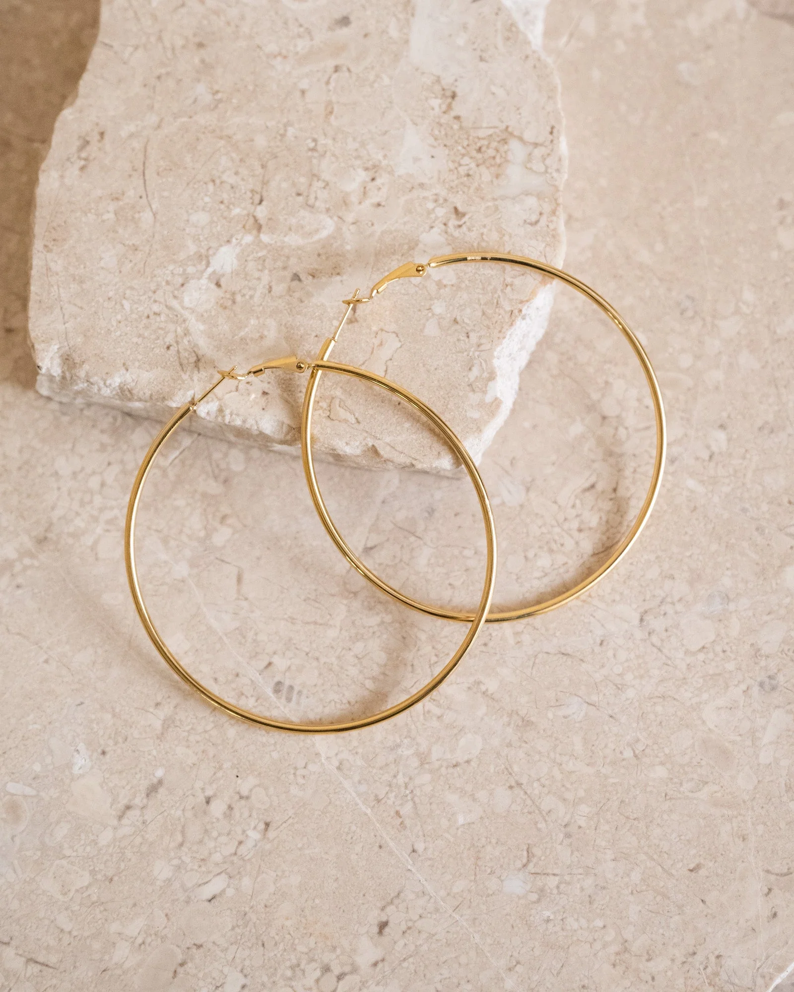 TILTIL Set van 2 Hoops Goldplated Big Hoopy - Image 3