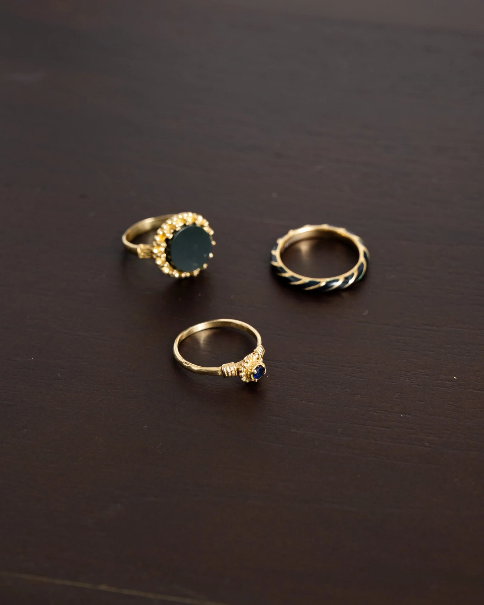 Brass blue flower ring Gold - Image 4